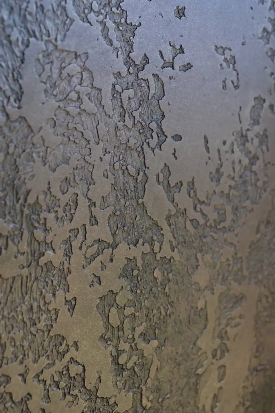 Měděný efekt na stěně: Detail povrchu